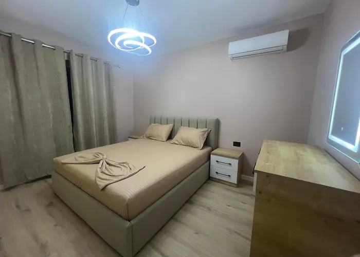 Holiday Rental * 地拉那